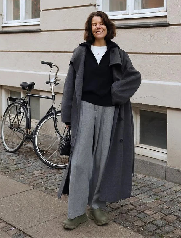 Manteau Long Élégant à Ceinture – Col Montant & Boutonnage Classique - Vestico