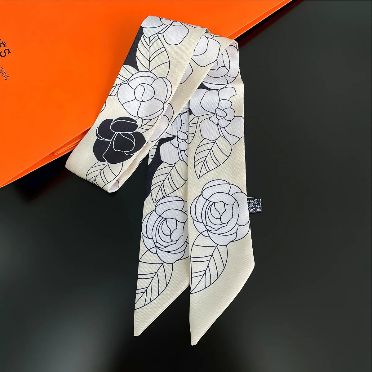 Foulard Femme Imprimé – Écharpe Fine en Soie, Accessoire pour Sac & Cheveux - Vestico