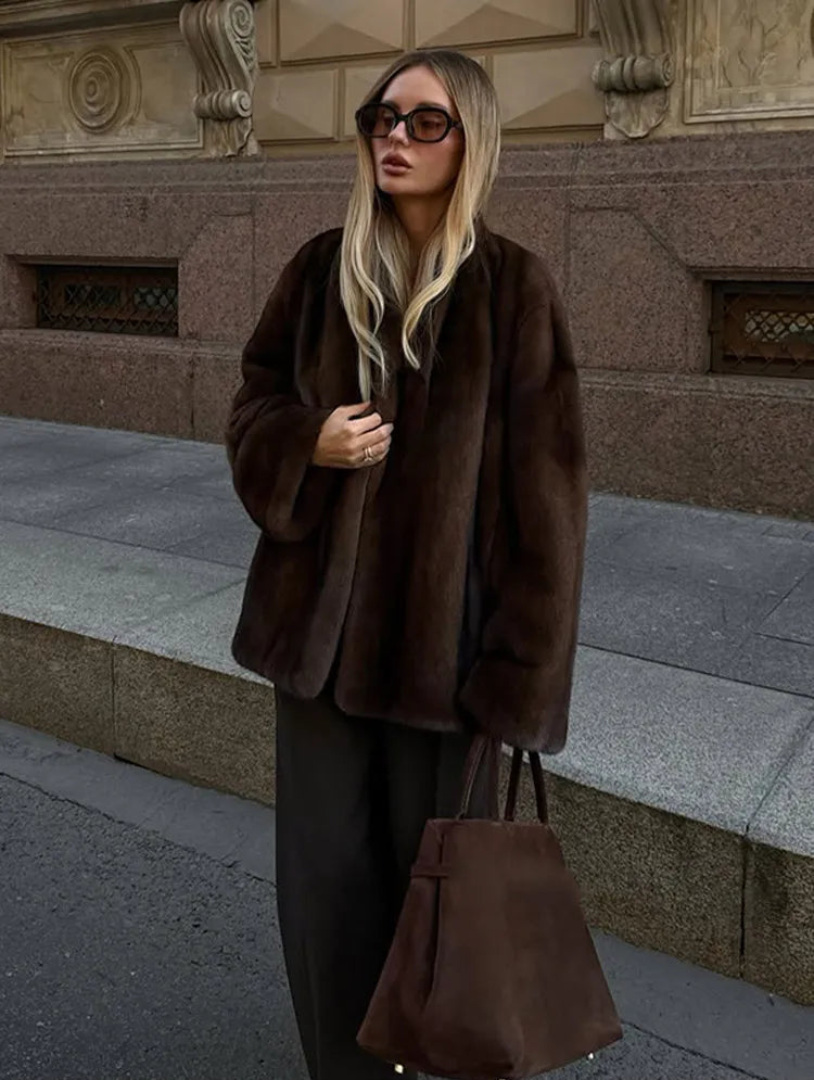 Veste Courte Femme en Fausse Fourrure Marron – Col Revers Col V Style Décontracté