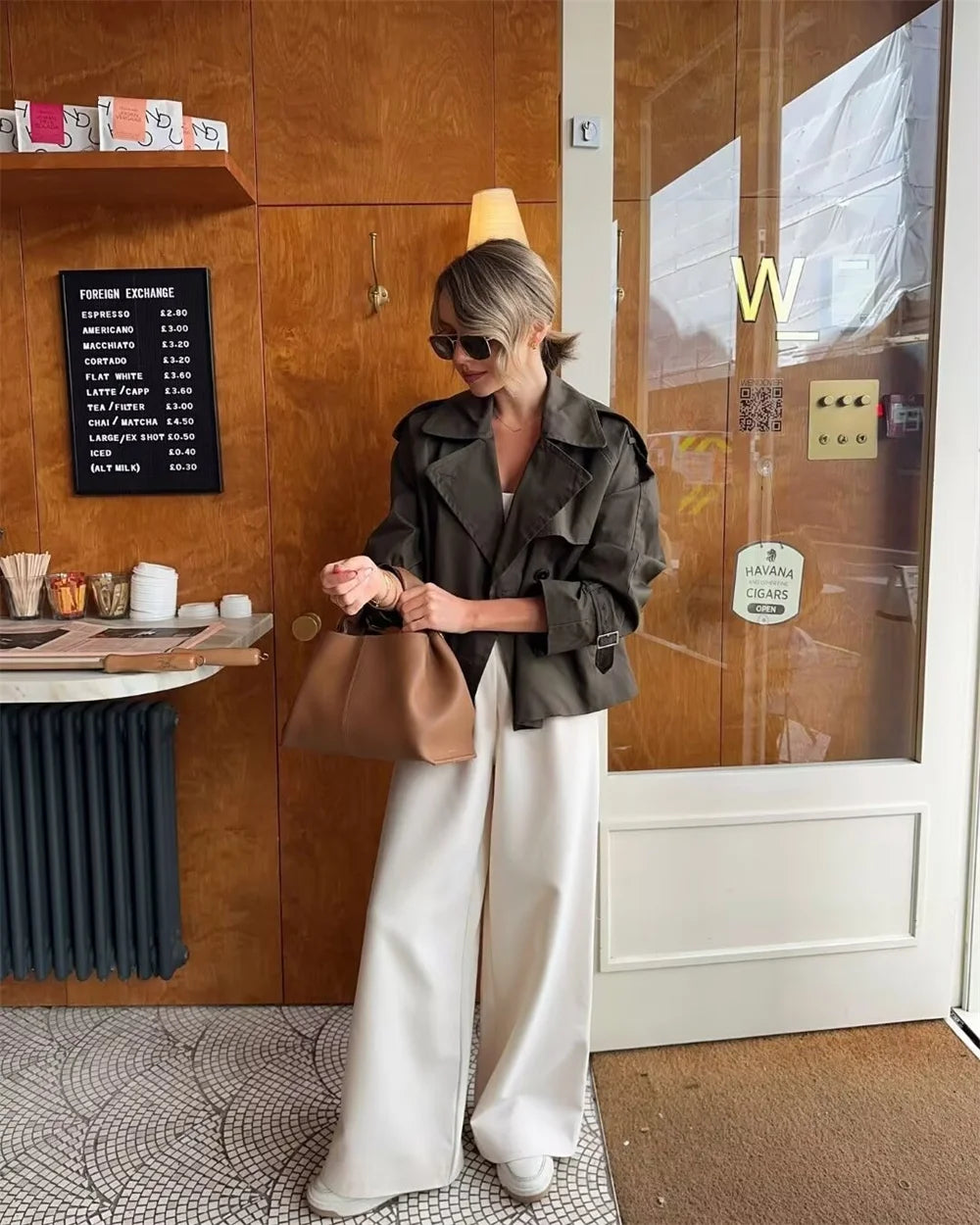 Veste Femme Courte Vintage – Trench Double Boutonnage Chic - Vestico