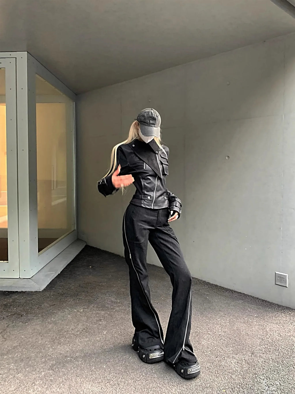 Veste Noire Femme – Simili cuir Court & Design - Vestico